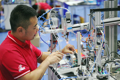 技能新星閃耀！我院選手成功入選世賽機(jī)電一體化項(xiàng)目國(guó)家集訓(xùn)隊(duì)